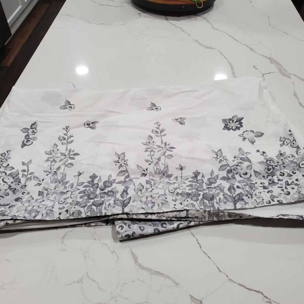 Pottery barn crib skirt